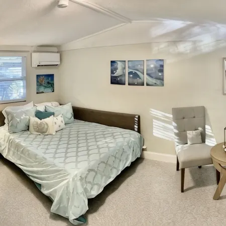 Neptune's Grotto Waterfront Retreat