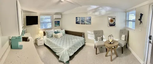 Neptune's Grotto Waterfront Retreat - WiFi