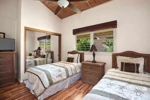 Beautiful Poipu Ocean View 2 Brd 2.5 Bath Condo with A/C Great Spring Rates! - Badekar