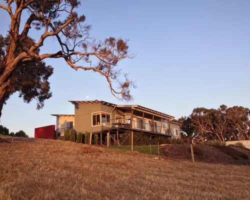 Views of Redwall Valley and close to beaches and wineries. Hotels in Yallingup
