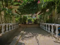 Hotel Flores - Adults Only - Airport Shuttle