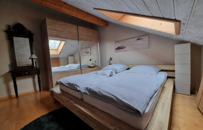 Gemütliche Dachgeschosswohnung bei Tutzing am Starnberger See