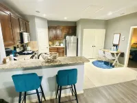 Peaceful Creekside Cottage - quiet, clean and lots of amenities! - Wifi