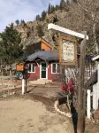 Vintage Cabin in Downtown Estes Park - Alphydda