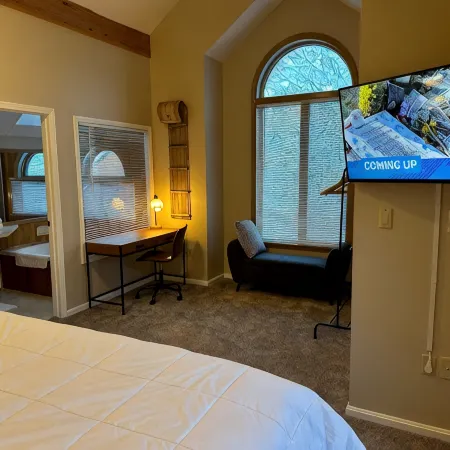 Stunning 2BR with Mountain Views - Nordic Village