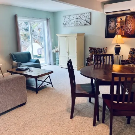The Outlet House, Comfortable Cottage
