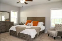 Pinehurst Golf Retreat, Pool Table, Fire Pit! - 3성급