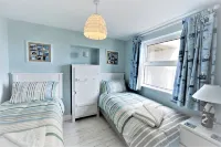 Gull Rock is a Frontline House above Porthmeor Beach,  with Amazing Sea Views - Balkoner