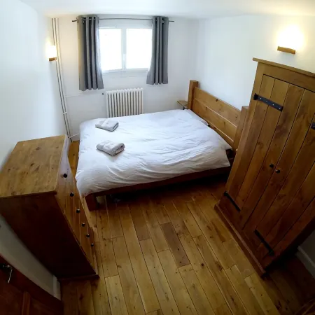 Central 6 Person 47m2 Apartment. Amazing South Facing Balcony. 150m To Ski Lifts