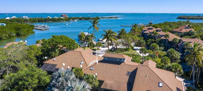 SANDY TUNDRA TOWNHOUSE, WATER-VIEWS, BOAT SLIP, PRIVATE BEACH, CLUB ACCESS Hotels in Captiva