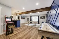 Heart of Pocono Mountains - Huge Yard - Game Rm <10 min to Kalahari & Casino - 木屋