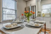 Spacious Downtown 2BR w/ Parking - 3-Star