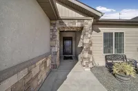 Clean, Cozy home near St. Luke's - 4-Star