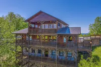 Majestic Mountain Views! Easy Road Access, Just 10Mins from Dollywood! - Mountain view