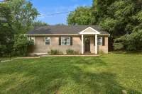 Near Lanc Attractions + Toy Room - 4-Star
