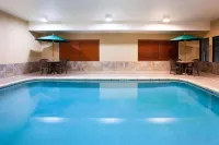 Best Western Sycamore Inn - Kolam Renang