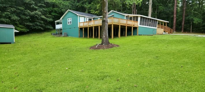 The Lakefront Deckhouse- perfect place for relaxing with nature and family Hotels in Harris County