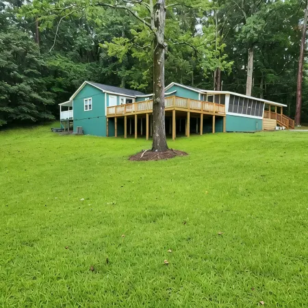 The Lakefront Deckhouse- perfect place for relaxing with nature and family