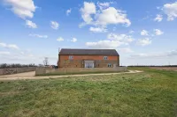 Sophie's Barn - 2-Star