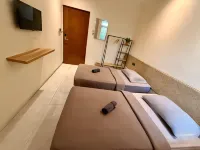 Buton Backpacker Lodge - Nhà nghỉ