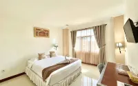 Hotel Setya Syariah - parcheggio
