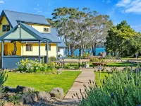 Four Seasons Waterfront Villas - Villas
