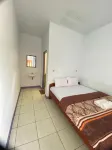 Mahoni Guest House Hotels in Koanara