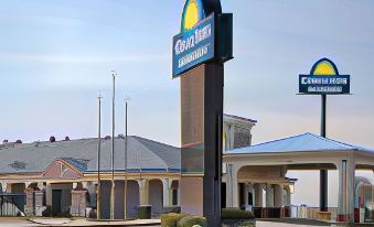 Days Inn & Suites by Wyndham Osceola AR