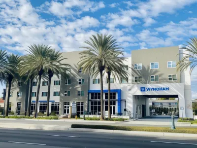 Wyndham Anaheim Hotel di Anaheim