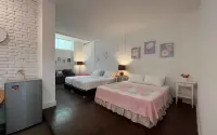 The Peak Home Hotel dekat Sersan Bajuri 1