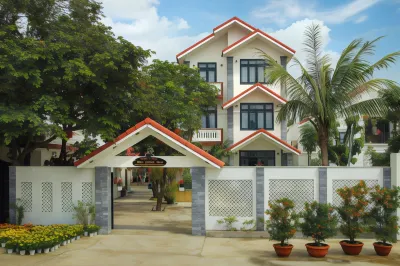 Home Sweet Home Villa Hotels in Điện An