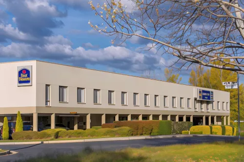 Garden City Hotel, Signature Collection Hotels in Canberra