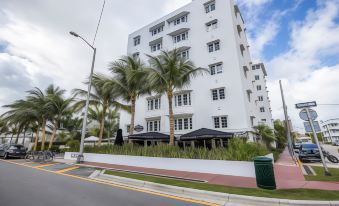 Hotel Croydon Miami Beach 썸네일