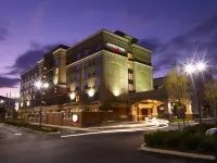 Courtyard Reading Wyomissing Hotels near American Eagle Store