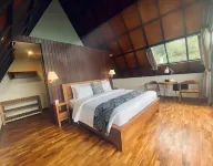 Bukit Tiga Lima Boutique Hotel فنادق في Sugian