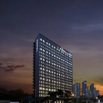 Centummark Hotel YangYang Hotels near Jinjeonsa Temple