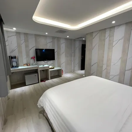 Benz Hotel Taoyuan Отели рядом с достопримечательностью «Станция Neili»