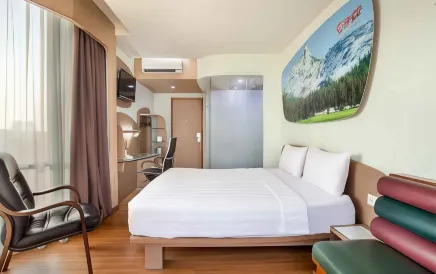 Business Hotel Tomang