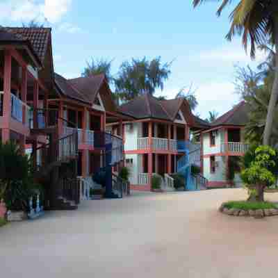 Smiles Beach Hotel Hotel Exterior