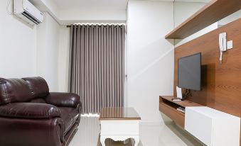 Homey and Comfort Living 2Br at Daan Mogot City Apartment