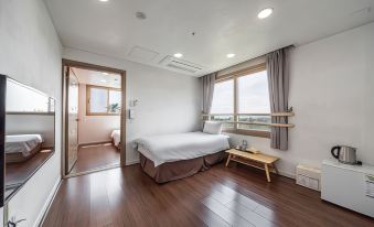Hotel the Grang Jungmun