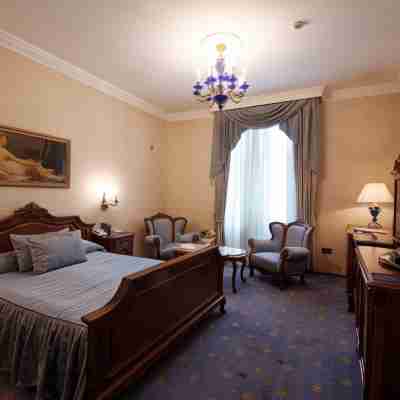 Grand Hotel London Rooms