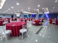 Hotel City Plaza & Suites