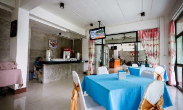 Pornsiri Hotel Sisaket - Housity