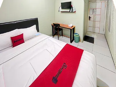 RedDoorz Syariah Near Exit Tol Nganjuk Hotels in Nganjuk Sub-District