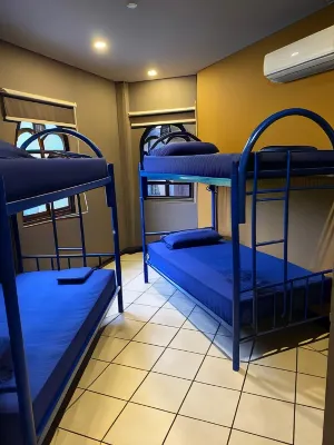 Alajuela Backpackers Airport Hostel Hoteles cerca de Outlet internacional