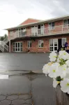 Alexandra Heights Motel