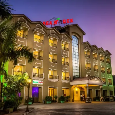 Hotel Sea N Rock Hotels near Breezy