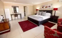 Airport Gardens Boutique Hotel Hotels in Боксбург