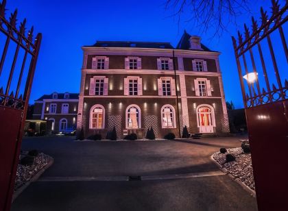 The Originals Boutique, La Maison Rouge, Lens Ouest